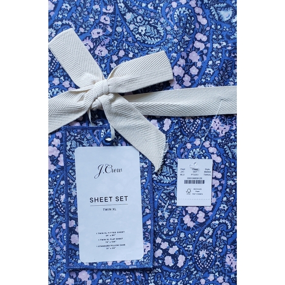35. J.Crew Limited-edition twin XL sheet set in Liberty® Bourton Bloom fabric - Picture 7 of 8